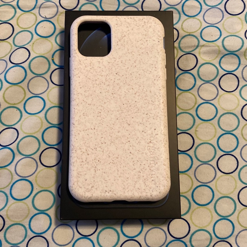 iPhone 11 case - Picture 1 of 1